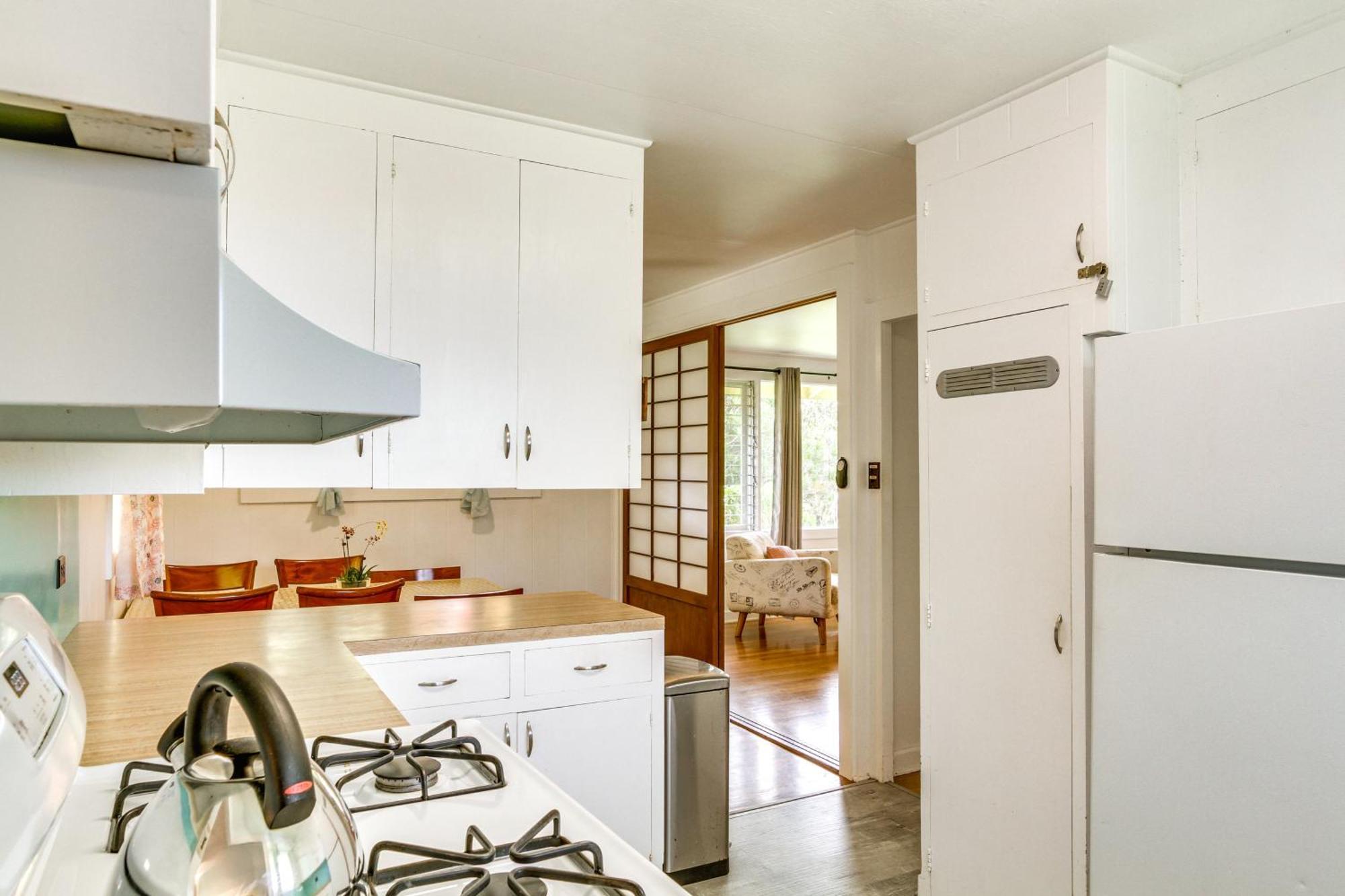 Charming Historic Hilo House Minutes To Beach! Eksteriør billede